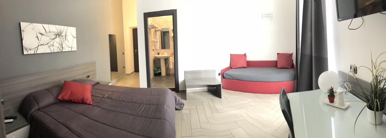 La Dimora Di Garibaldi Bed & Breakfast Naples
